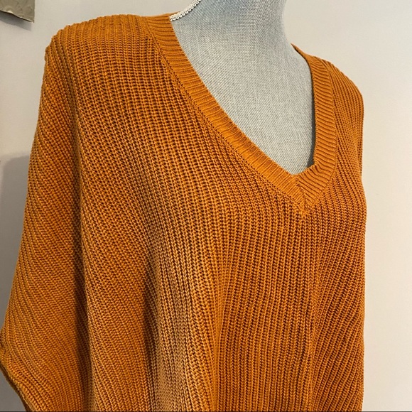 Emma Knudsen Sweaters - Emma Knudsen Kate V neck knit sweater